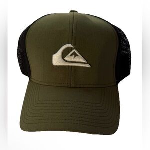Quicksilver Green Fitted Trucker Hat Grape Leaf Army Mesh Cap Surfer Beach